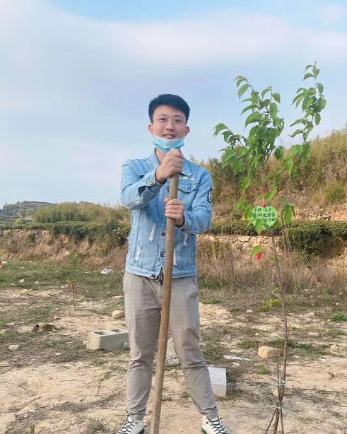李艺循